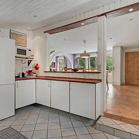Lovely In With Kitchen *