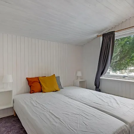 Lovely In With Kitchen Holiday home *
