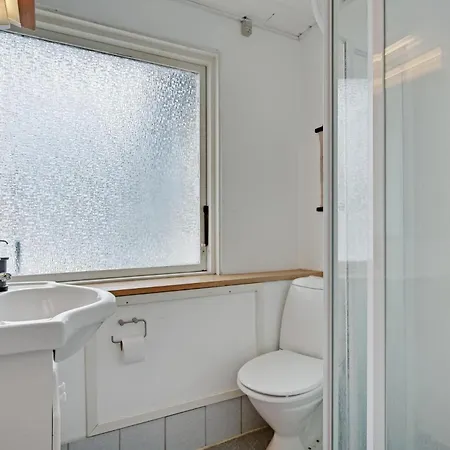 Lovely In With Kitchen Holiday home *