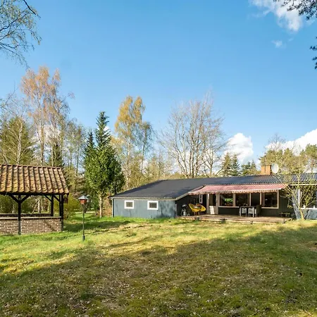 Lovely In With Kitchen Holiday home